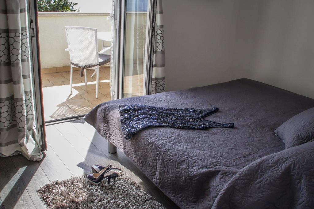 Apartments Villa Nora Rijeka Room photo