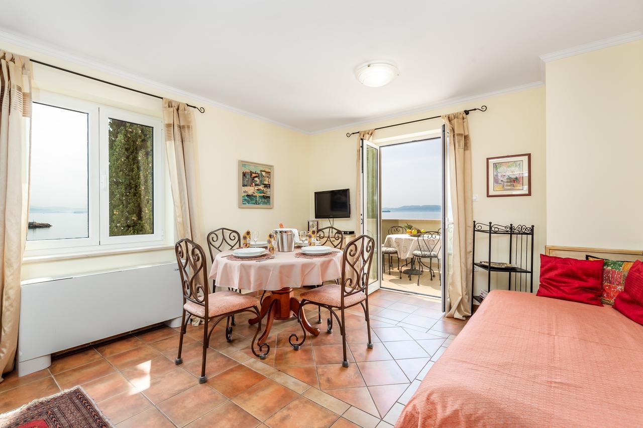 Apartments Villa Nora Rijeka Exterior photo